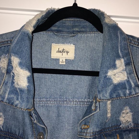 Daytrip Jean Jacket - Picture 2 of 3